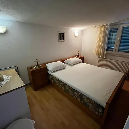 And Ruza * トロギール